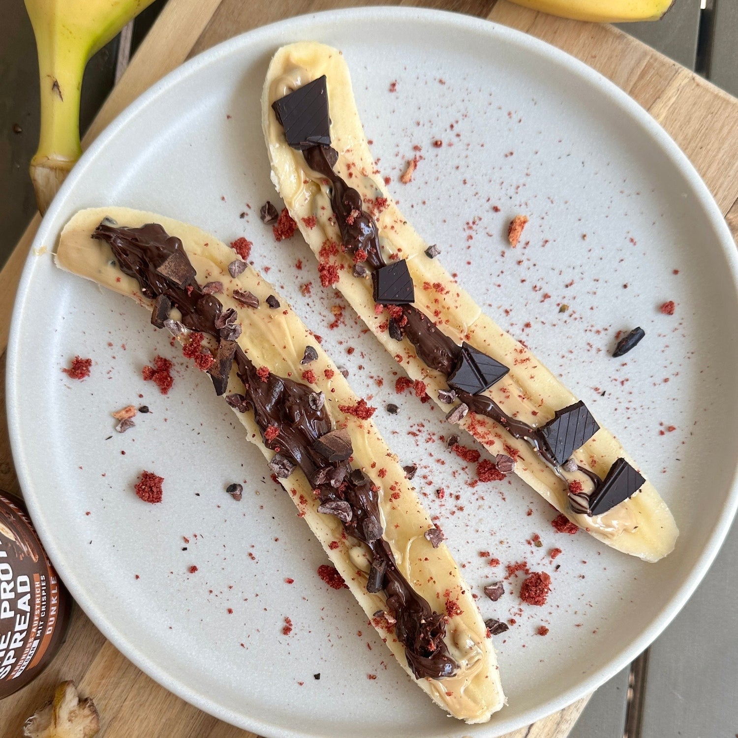 Proteinreicher Bananen-Spread-Snack: In 2 Minuten zum gesunden Genuss