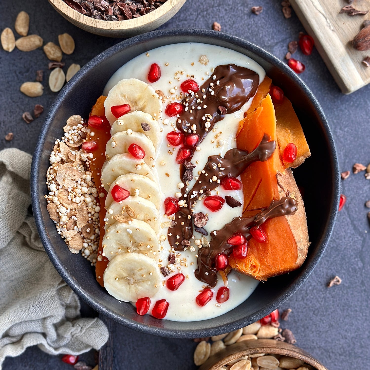 gebackene süßkartoffel mit protein-dip